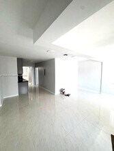2644 Hayes St in Hollywood, FL - Building Photo - Building Photo