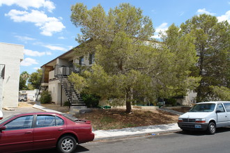 Jaffe Apartments in Las Vegas, NV - Building Photo - Building Photo