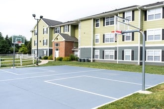 Falcon's Pointe in Bowling Green, OH - Foto de edificio - Building Photo