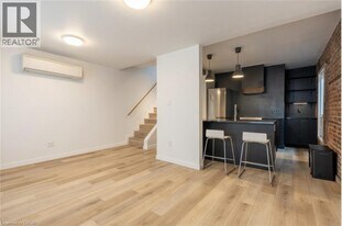 41 Burlington St E in Hamilton, ON - Building Photo