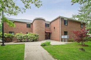 685 Success Ave in Stratford, CT - Building Photo