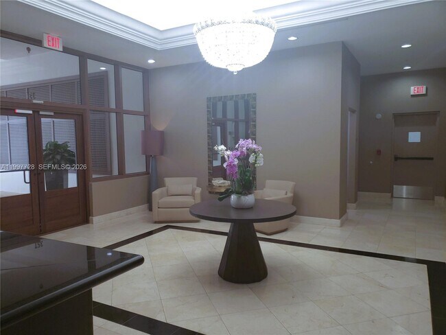 357 Almeria Ave in Coral Gables, FL - Building Photo - Building Photo