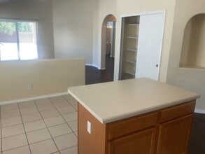 10400 Calle Chulita NW in Albuquerque, NM - Building Photo - Building Photo