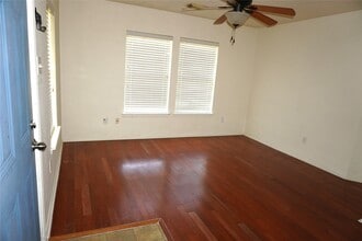 1120 Verde Trails Dr in Houston, TX - Building Photo - Building Photo