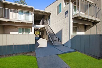 The Henley in Suisun City, CA - Building Photo - Building Photo