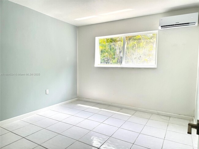 6310 SW 79th St in South Miami, FL - Building Photo - Building Photo