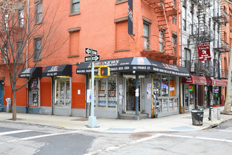 129 Sullivan St in New York, NY - Building Photo - Building Photo