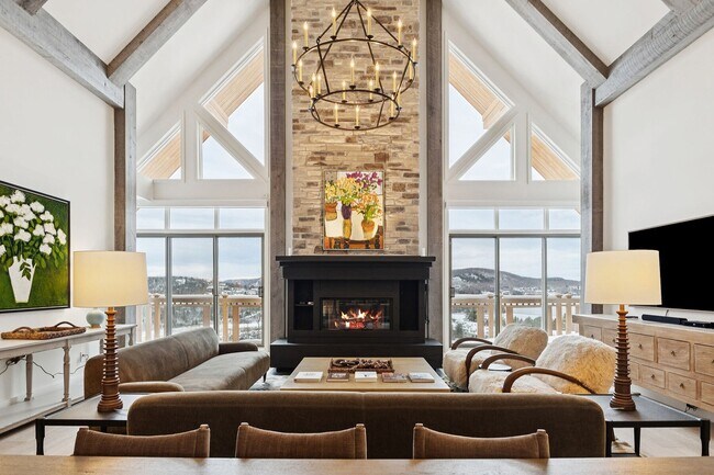 168 Chem. au Pied de la Montagne in Mont-tremblant, QC - Building Photo - Building Photo