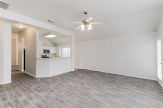 1039 Barrymore Ln in Duncanville, TX - Building Photo - Building Photo