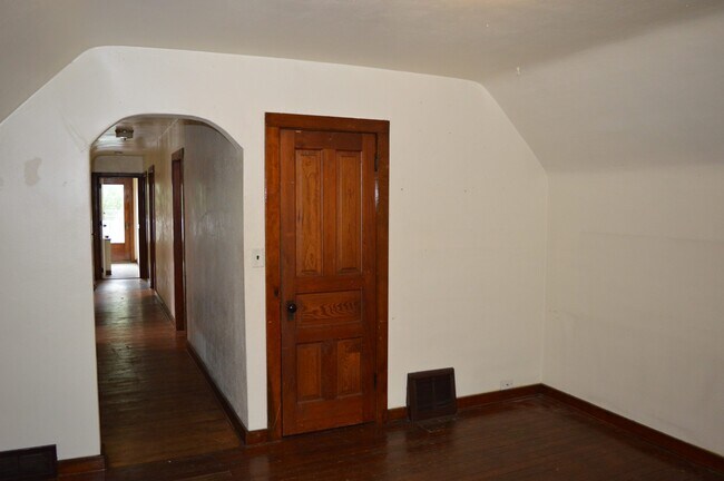 16 N Broom St, Unit 3 in Madison, WI - Building Photo - Building Photo