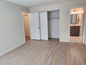 7908 Pearlbush Dr, Unit 102 in Gaithersburg, MD - Building Photo - Building Photo