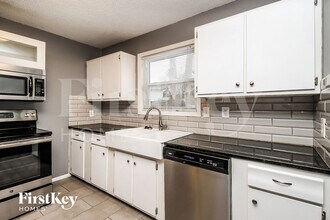 4900 N Sycamore Dr in Kansas City, MO - Foto de edificio - Building Photo