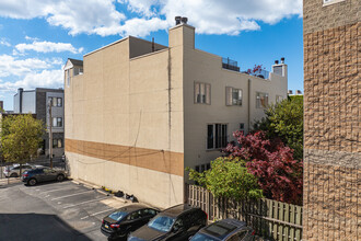 815 S 7th St in Philadelphia, PA - Building Photo - Building Photo