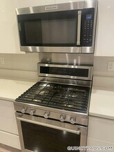 145 Newbury Ave, Unit 13 in Quincy, MA - Foto de edificio - Building Photo