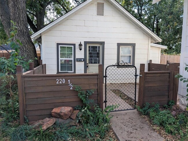 220 W Main St in Edmond, OK - Building Photo - Building Photo