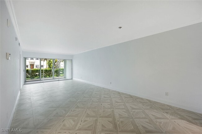 212 Banyan Blvd in Naples, FL - Building Photo - Building Photo