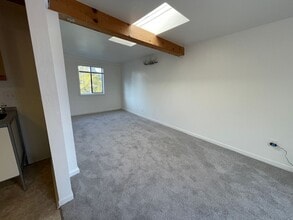 1037-1037 Warfield Ave in Oakland, CA - Building Photo - Building Photo