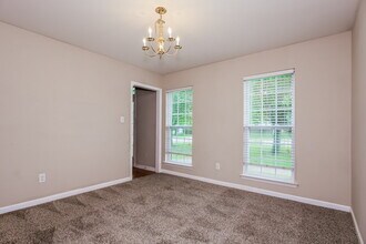 4511 Tabcat Ct in Charlotte, NC - Foto de edificio - Building Photo