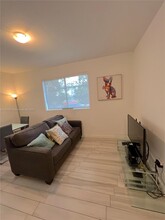 1560 Meridian Ave in Miami Beach, FL - Building Photo - Building Photo