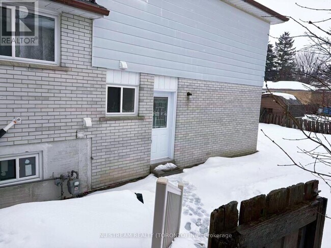 46 Stainforth Dr in Toronto, ON - Building Photo - Building Photo