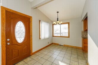 792 Hancock Cir in Akron, OH - Foto de edificio - Building Photo