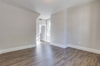 2641 S 18th St in Pittsburgh, PA - Foto de edificio - Building Photo