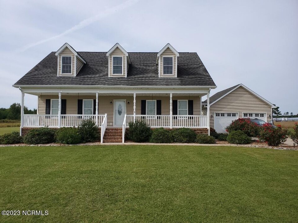 505 Acorn Hill Rd in Sunbury, NC - Building Photo