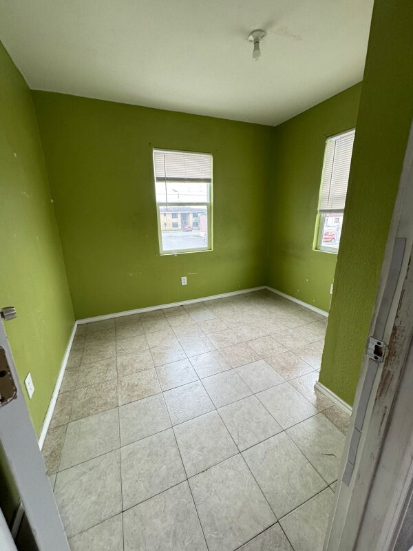 618 S F St in Harlingen, TX - Building Photo - Building Photo