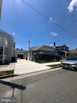 12 N Swarthmore Ave in Ventnor City, NJ - Building Photo
