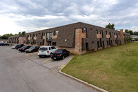 Bethany Park in Bethany, OK - Foto de edificio - Primary Photo