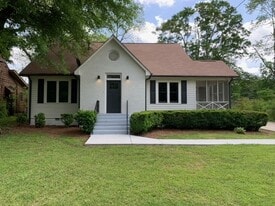 1962 Washington Rd in East Point, GA - Building Photo