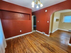 703 Cullom St in Normal, IL - Building Photo - Building Photo