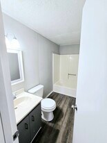 Century Square Apartments in Bristol, TN - Building Photo