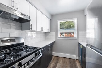 Rock Springs Apartments in Morrisville, PA - Foto de edificio - Building Photo