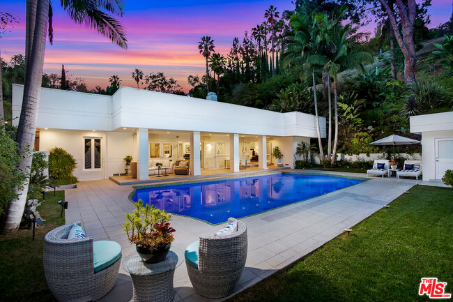 property at 1166 San Ysidro Dr