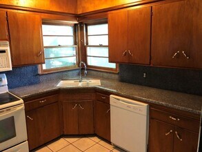 201 E Pratt Dr in Midwest City, OK - Building Photo - Building Photo
