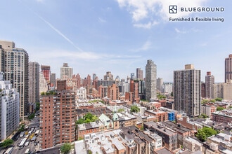 200 E 82nd St in New York, NY - Building Photo - Building Photo