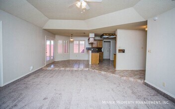 5716 87th St in Lubbock, TX - Foto de edificio - Building Photo