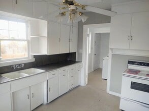 159 E 100 S in Kanab, UT - Building Photo - Building Photo