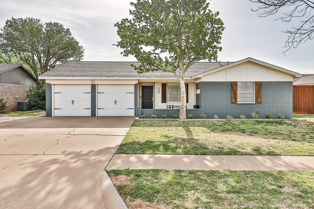 9611 Bangor Ave in Lubbock, TX - Building Photo