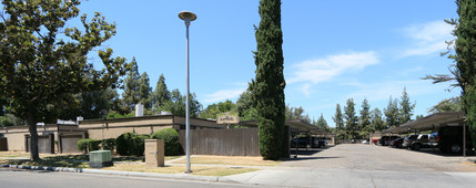 Rafael Apartments in Fresno, CA - Foto de edificio - Building Photo