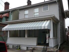 75 Walnut St in Natrona Heights, PA - Building Photo