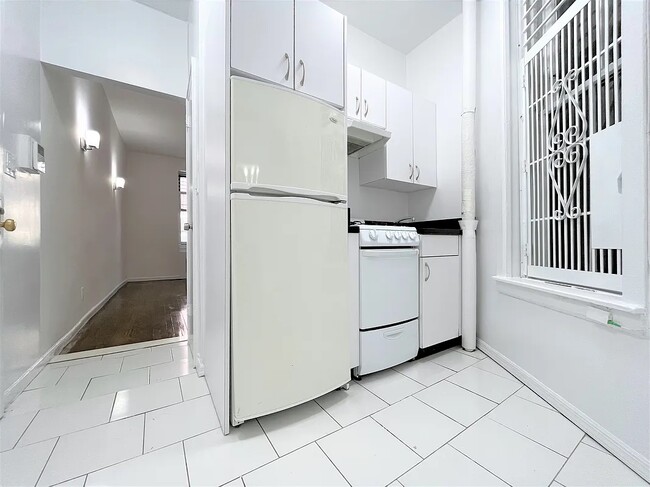 property at 228 E 89th St