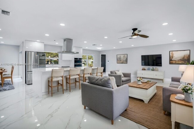 6241 SW 16th St in Plantation, FL - Building Photo - Building Photo