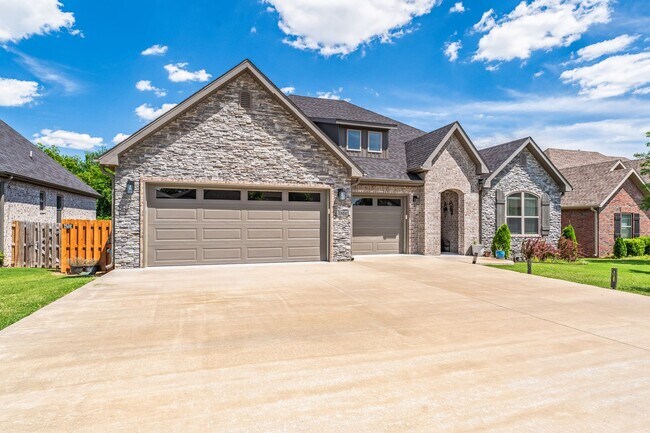 3505 SW Carter Rd in Bentonville, AR - Building Photo - Building Photo