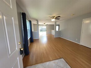 19410 Cavern Springs Dr in Tomball, TX - Building Photo - Building Photo