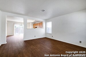 8014 Sandbar Hill in San Antonio, TX - Building Photo - Building Photo