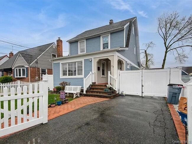 property at 32 Chase St