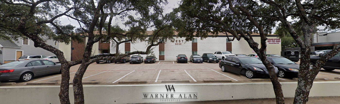 West 3855 - a Warner Alan Property in Fort Worth, TX - Foto de edificio