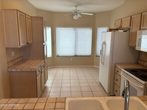 19844 N Winterhaven Ln in Surprise, AZ - Building Photo - Building Photo